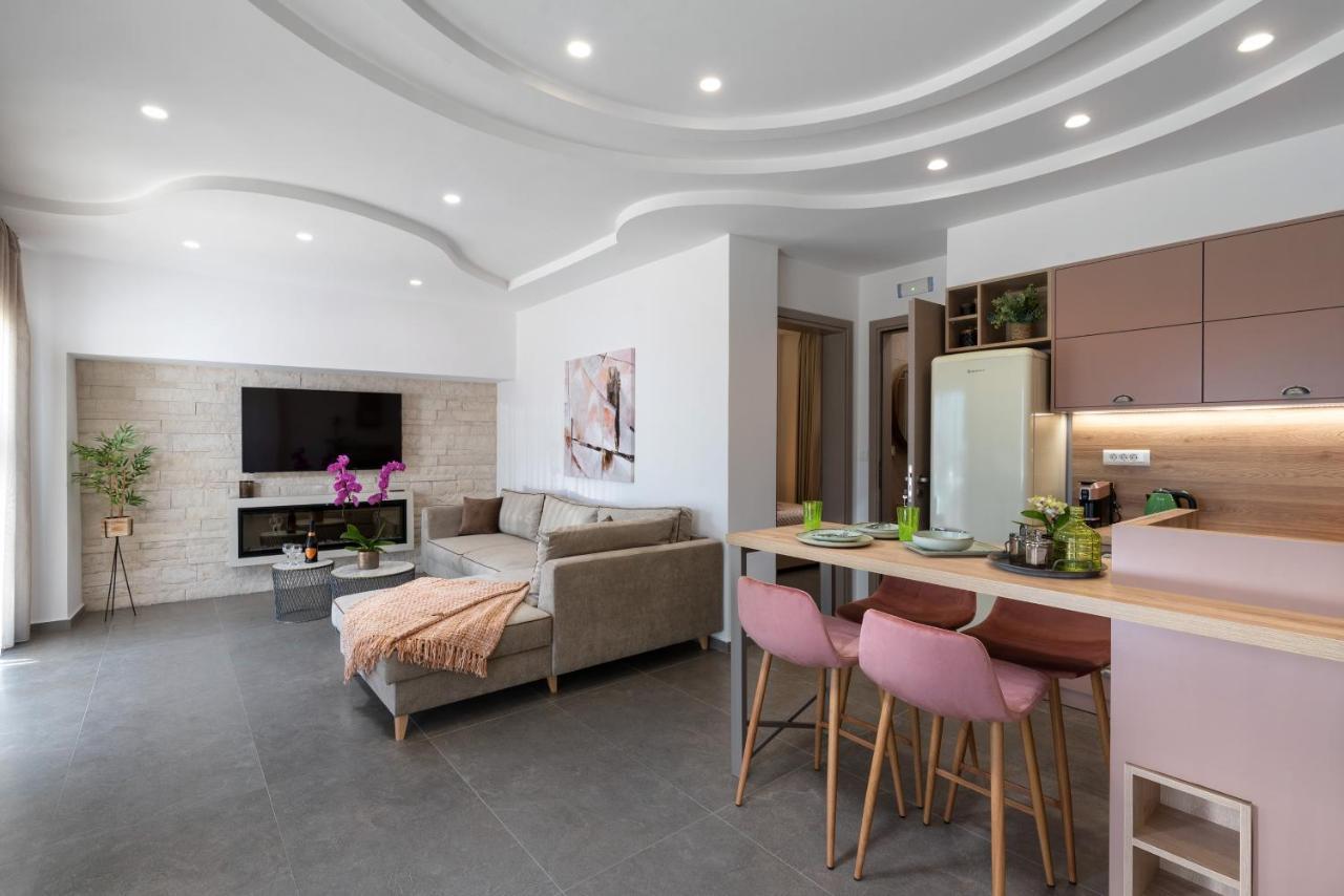 Big Blue Suites Gf เอียราเปตรา ภายนอก รูปภาพ